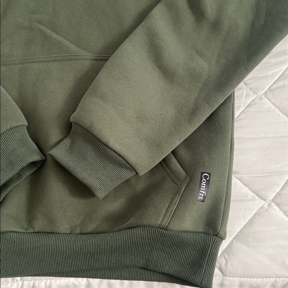 comfrt green standard hoodie
never worn
size s - Picture 5 of 8